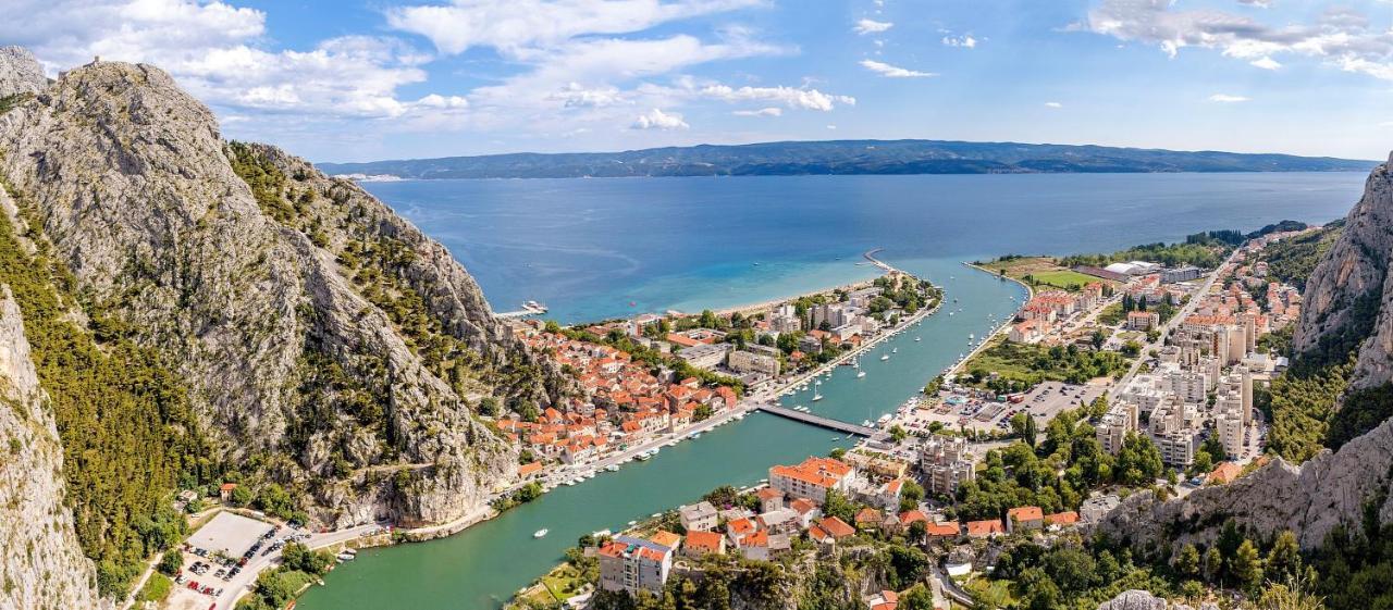 Villa Belvedere With Heated Pool, Billiards, Media Room, Sea Views,10 Pax Omis Exterior photo