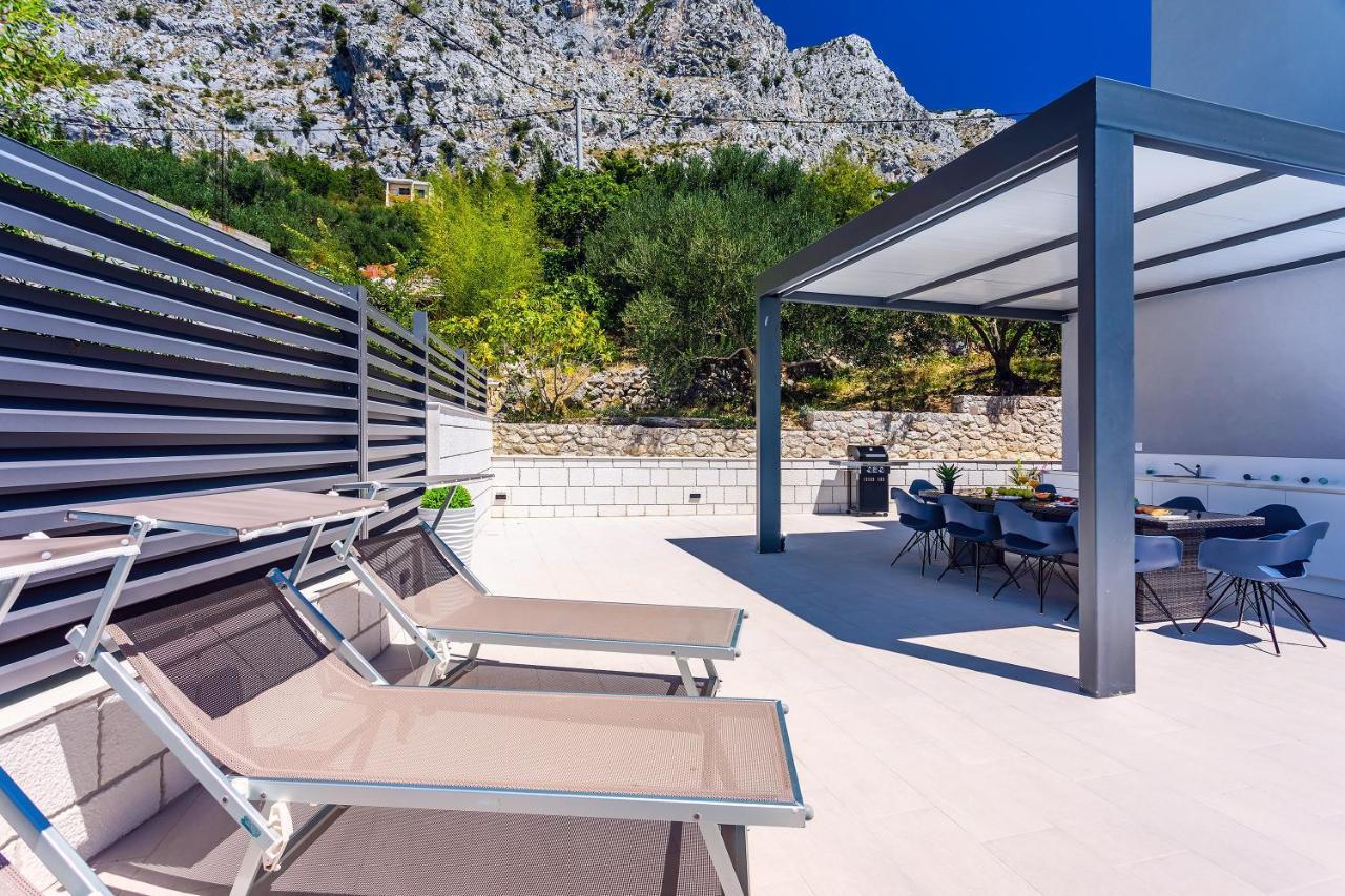 Villa Belvedere With Heated Pool, Billiards, Media Room, Sea Views,10 Pax Omis Exterior photo